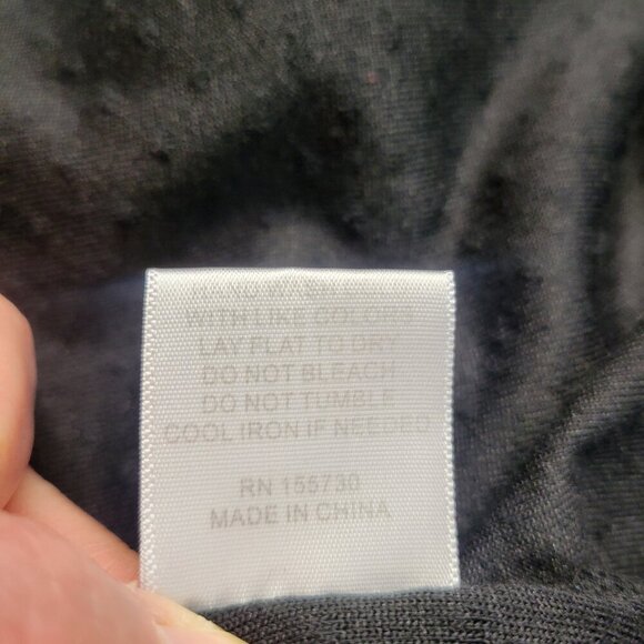 Rose + Olive 1X Classic Black Round Neck Dotted Back Button Down T-Shirt Blouse - Picture 9 of 9